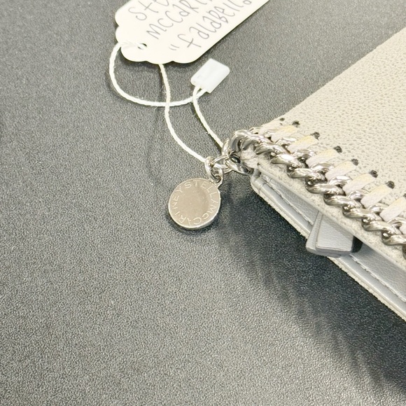 Stella McCartney Falabella Silver Wallet - Picture 5 of 6